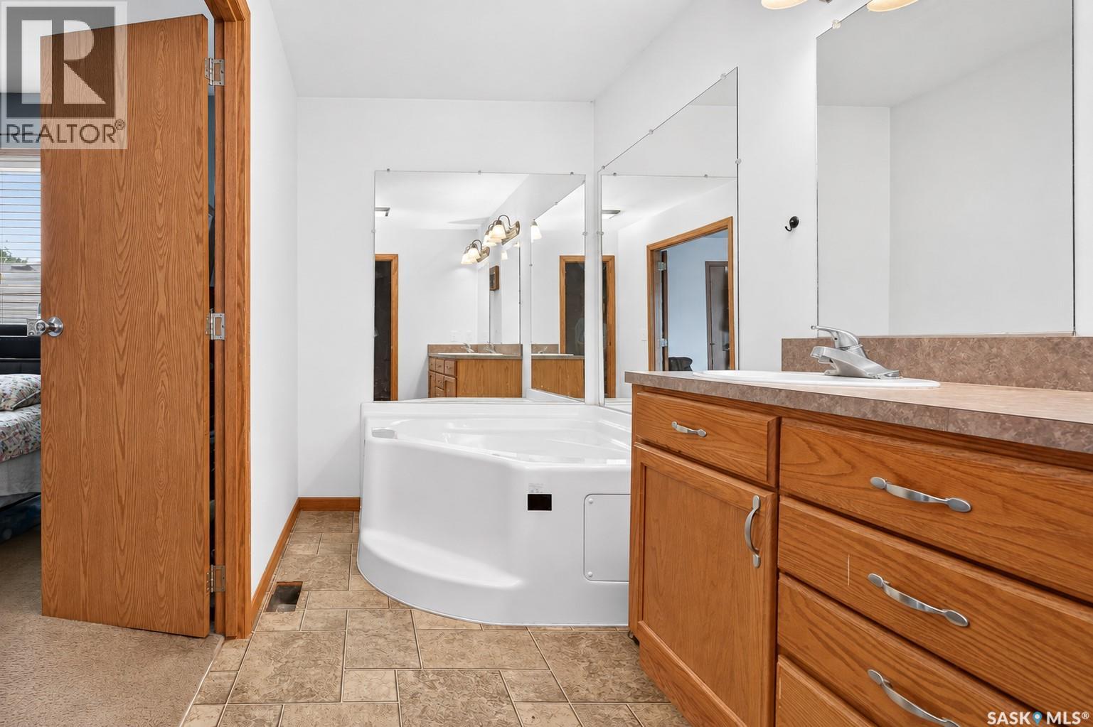 J5 1295 9th AVENUE NE, Moose Jaw — photo 25