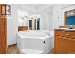 J5 1295 9th Avenue Ne, Moose Jaw, SK S6J1C5 Photo 24
