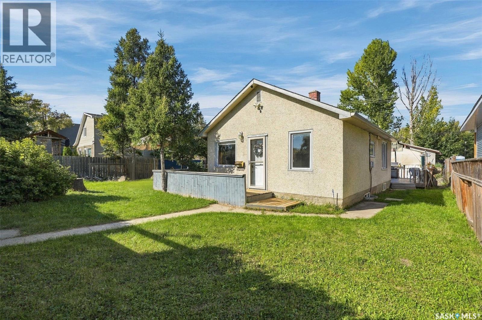 2210 20th STREET W, Saskatoon — photo 2