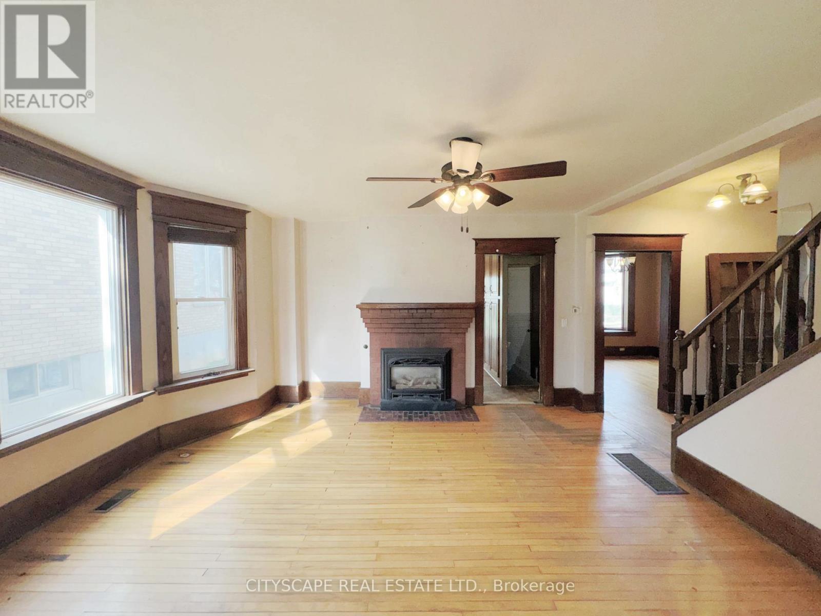 15 HUMBERSTONE AVENUE, Brantford — photo 9