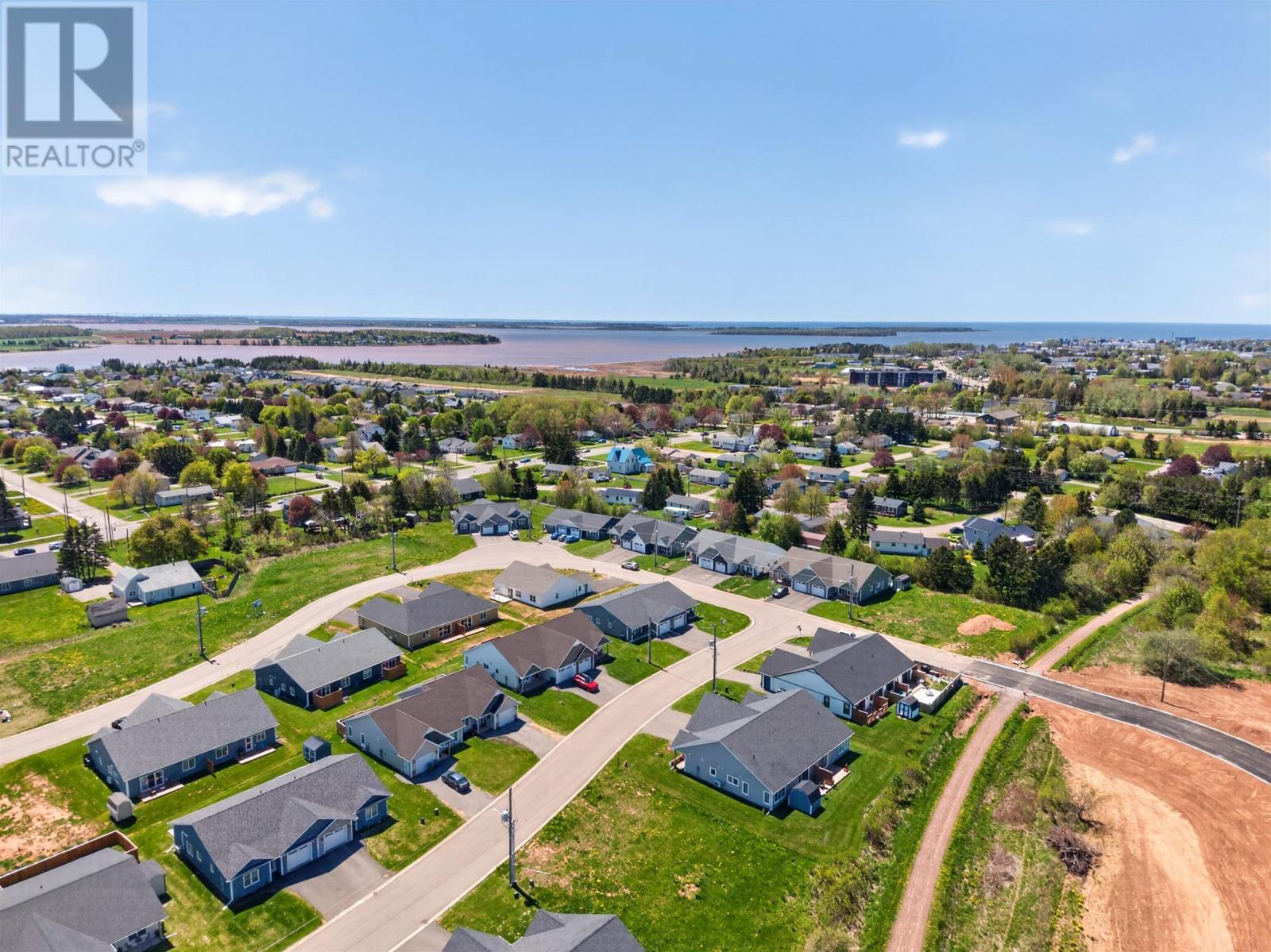 32 Ellis Avenue - 38