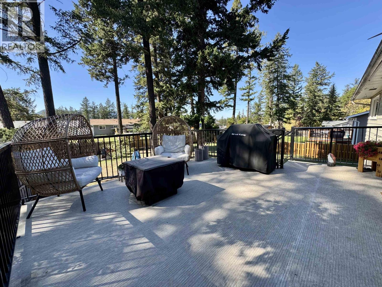 1245 N TWELFTH AVENUE - Image 30