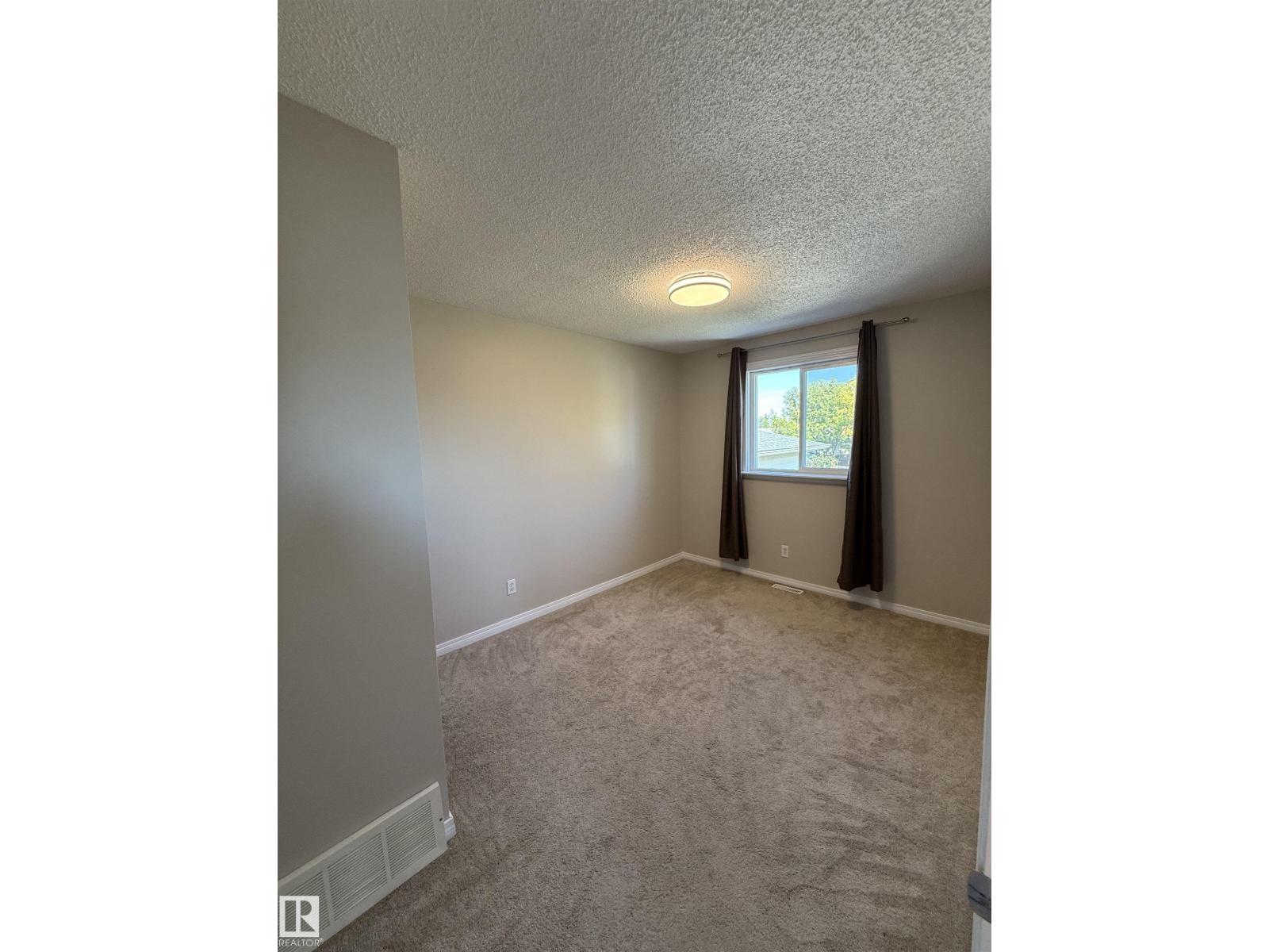 3723 46 ST NW - 16