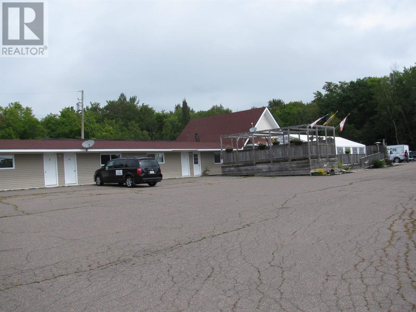 1104 Highway 17 North — photo 11