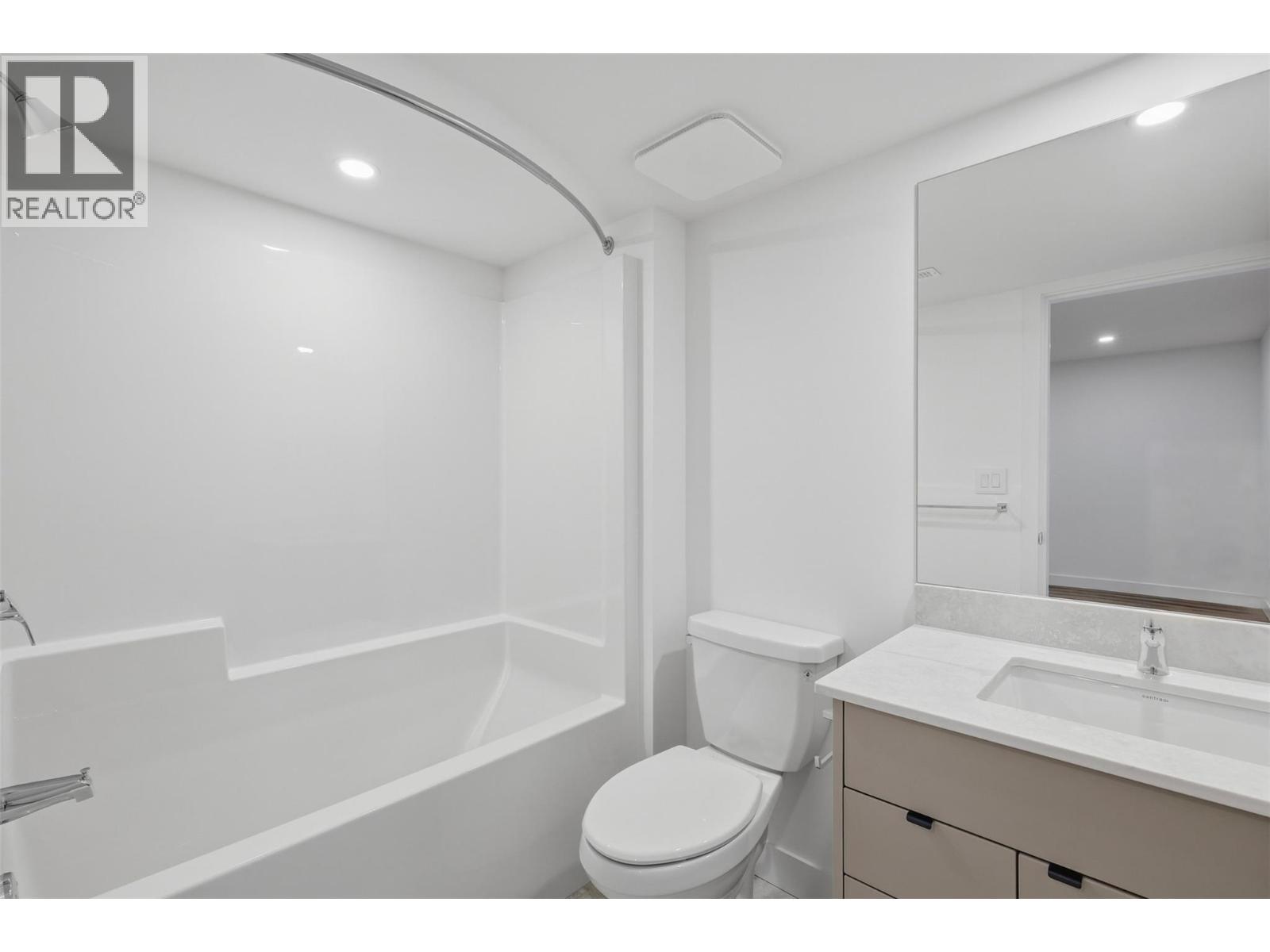 #135 2050 Grasslands Boulevard - 28
