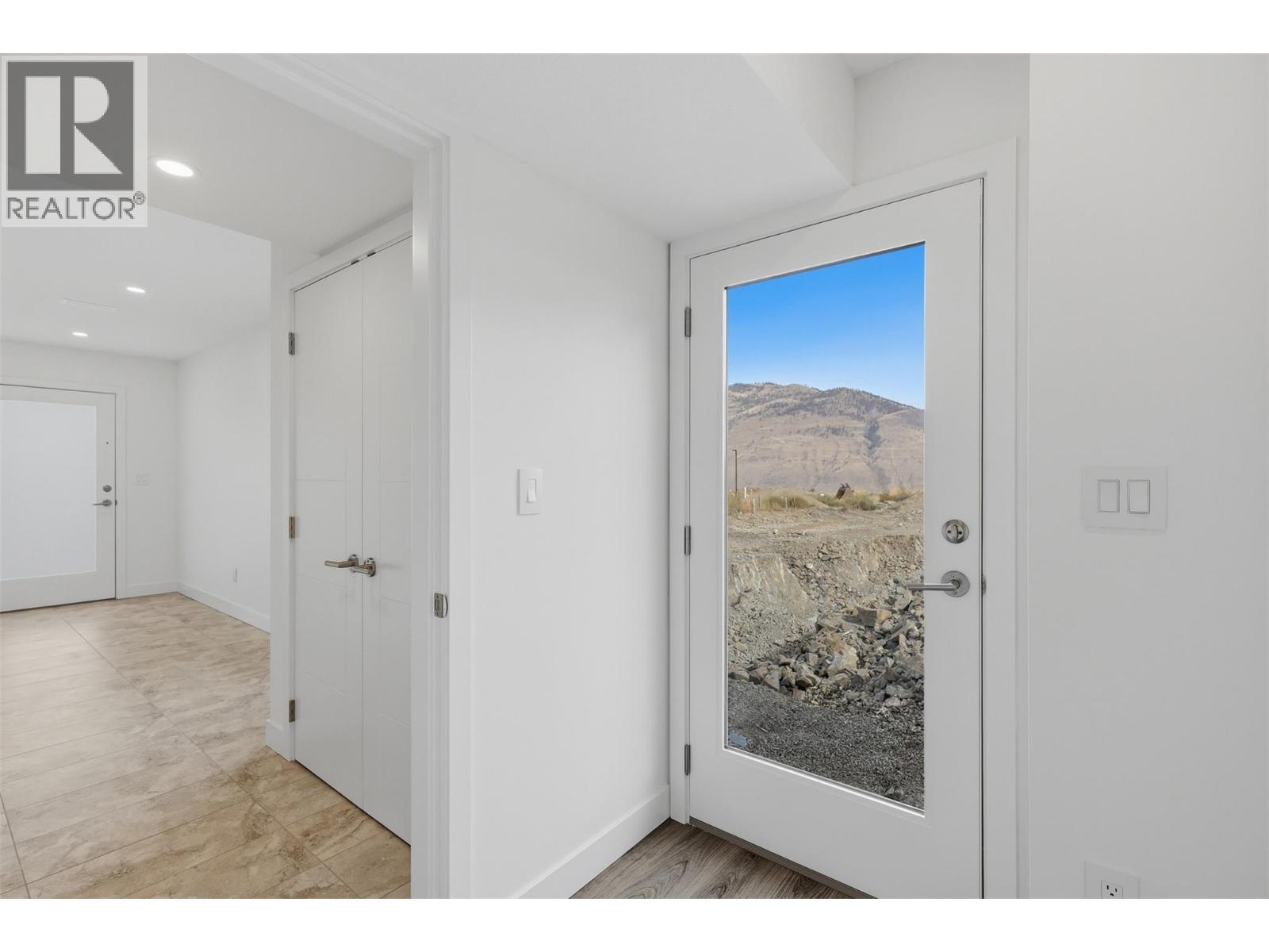 #135 2050 Grasslands Boulevard - 31