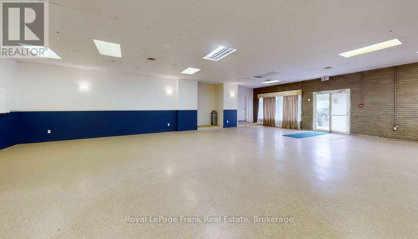 354(L) - 358 LINDSAY STREET S, Kawartha Lakes (Lindsay) — photo 2