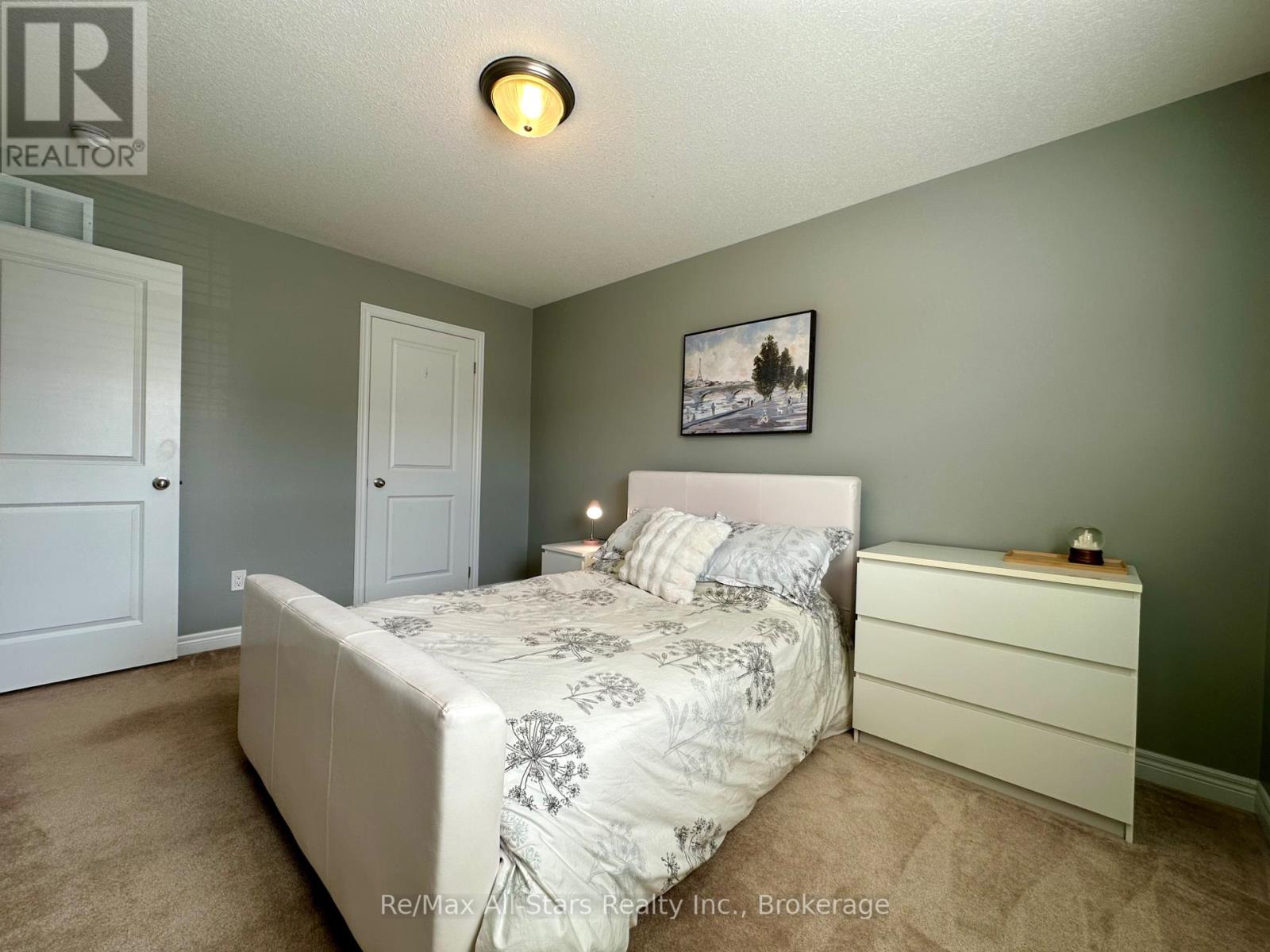 9 BRIARWOOD AVENUE - Image 25