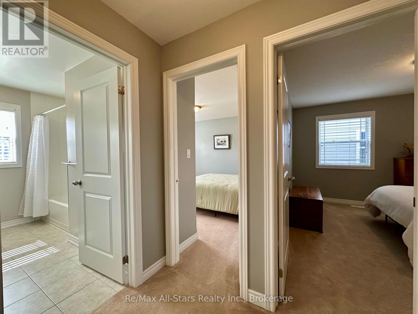 9 BRIARWOOD AVENUE - 26