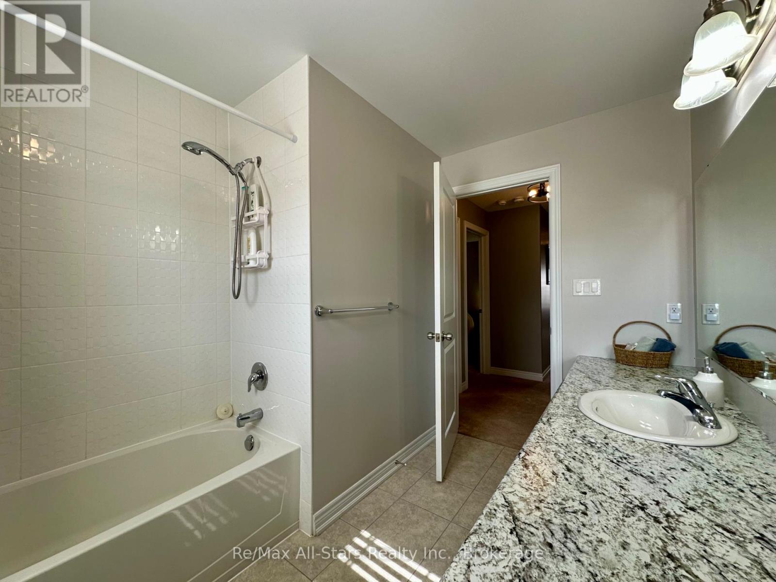 9 BRIARWOOD AVENUE - 27