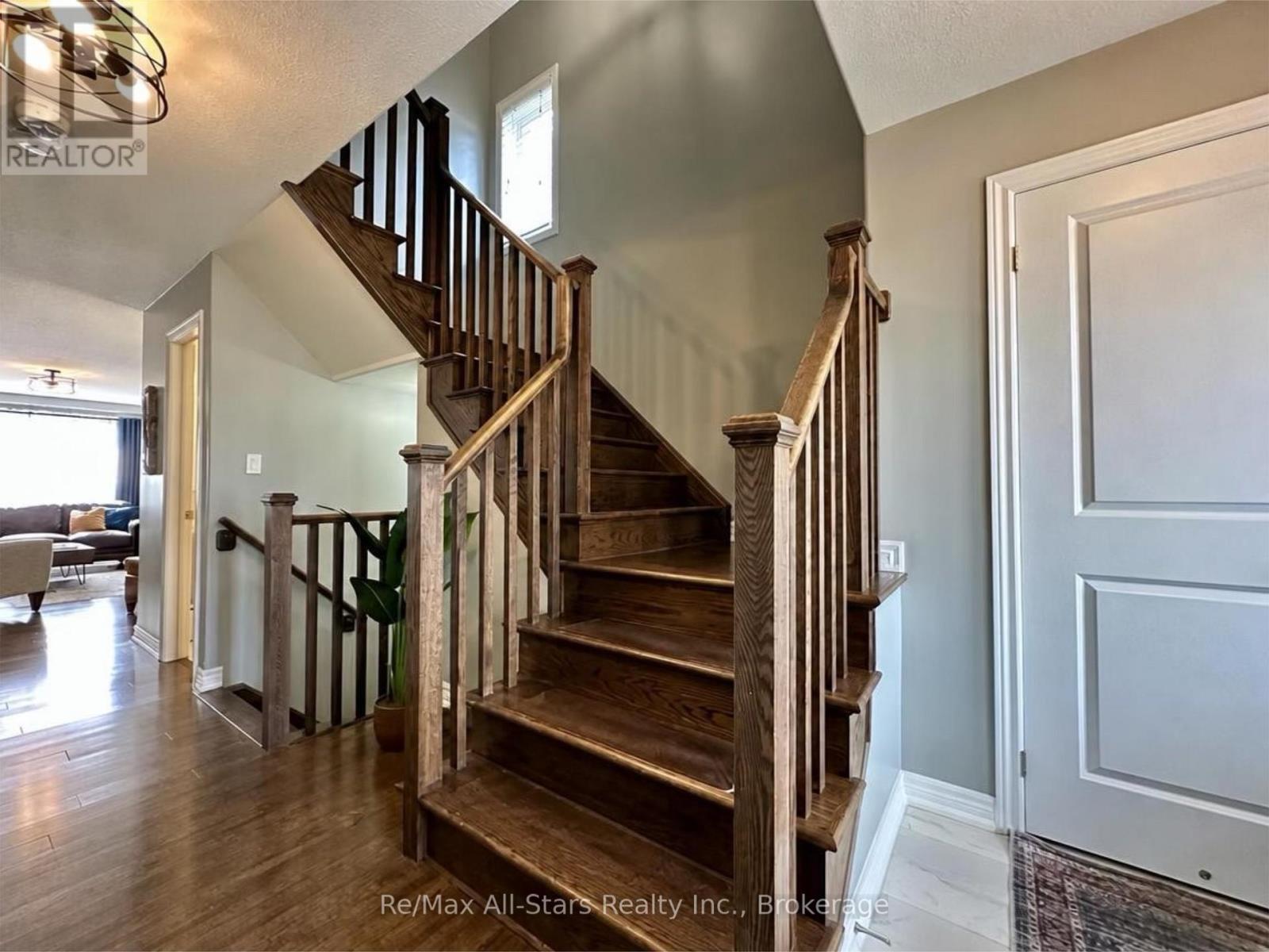 9 BRIARWOOD AVENUE - 3
