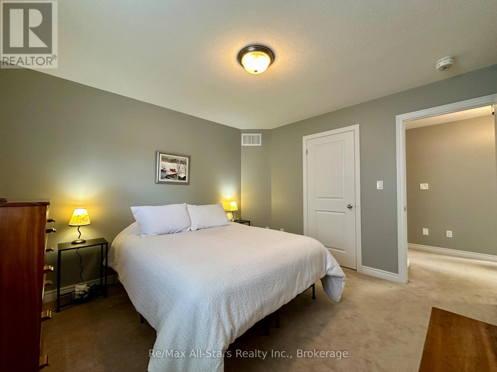 9 BRIARWOOD AVENUE - 31