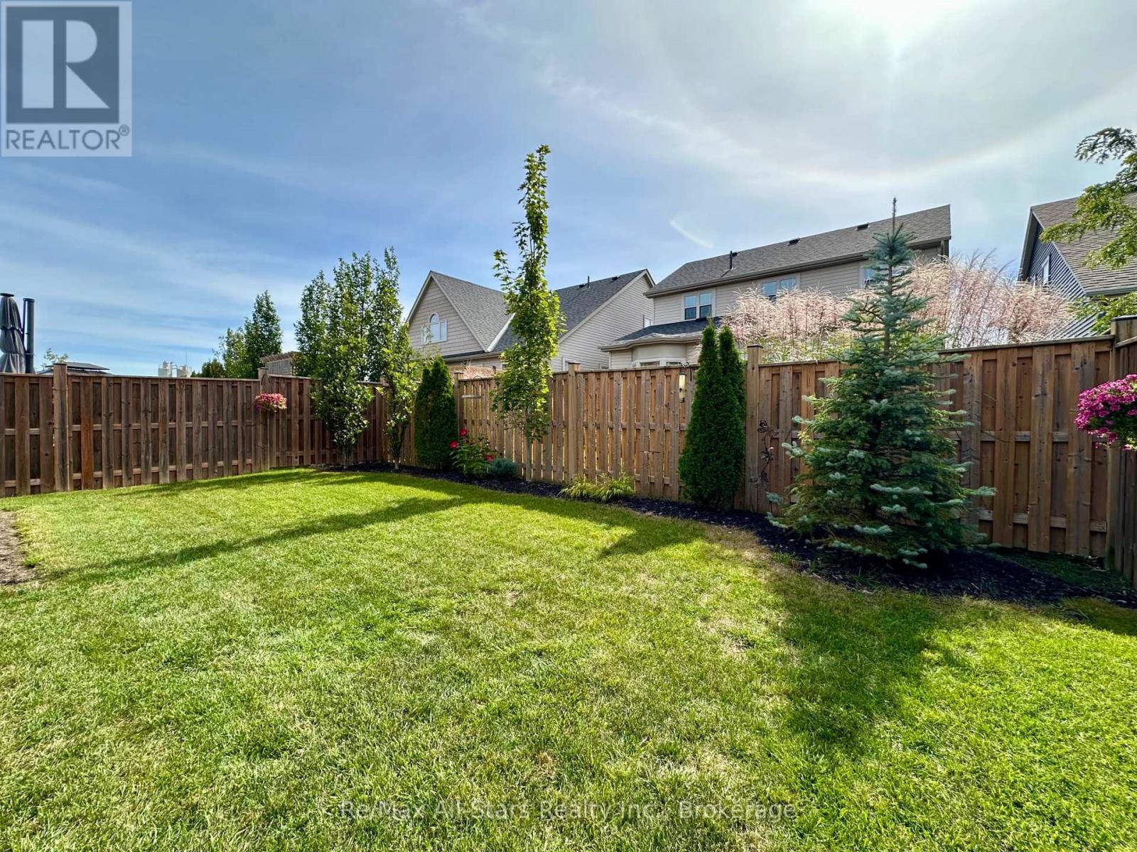 9 BRIARWOOD AVENUE - 37