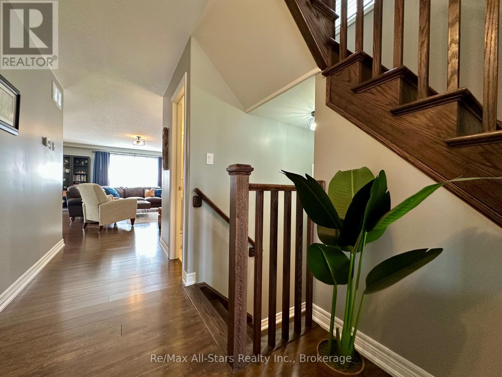 9 BRIARWOOD AVENUE - 4