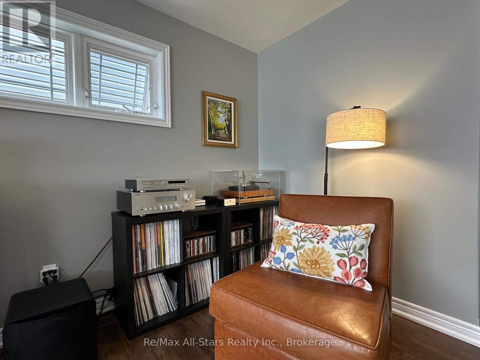 9 BRIARWOOD AVENUE - 7