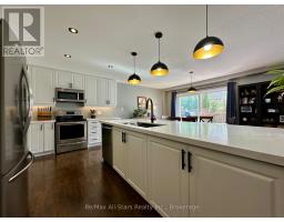 9 Briarwood Avenue, Kawartha Lakes, ON K9V0M1 Photo 13