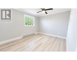 98 Rickenbacker Road thumbnail 12