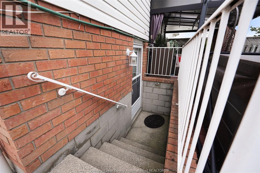 12589 HORWOOD CRESCENT - 24
