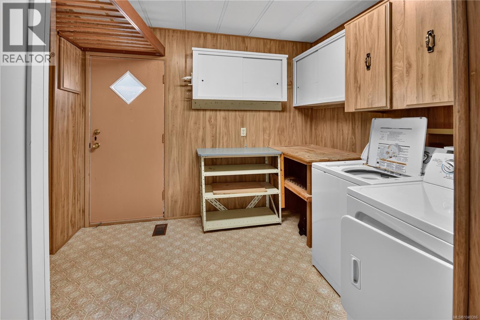 #110 6325 Metral Dr - Image 18