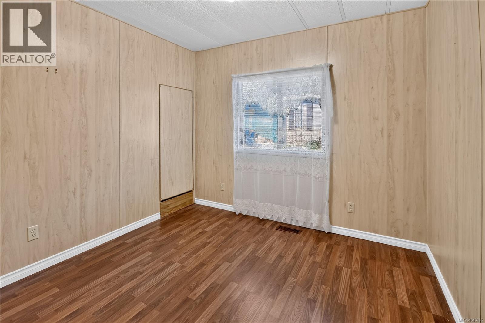 #110 6325 Metral Dr - 15