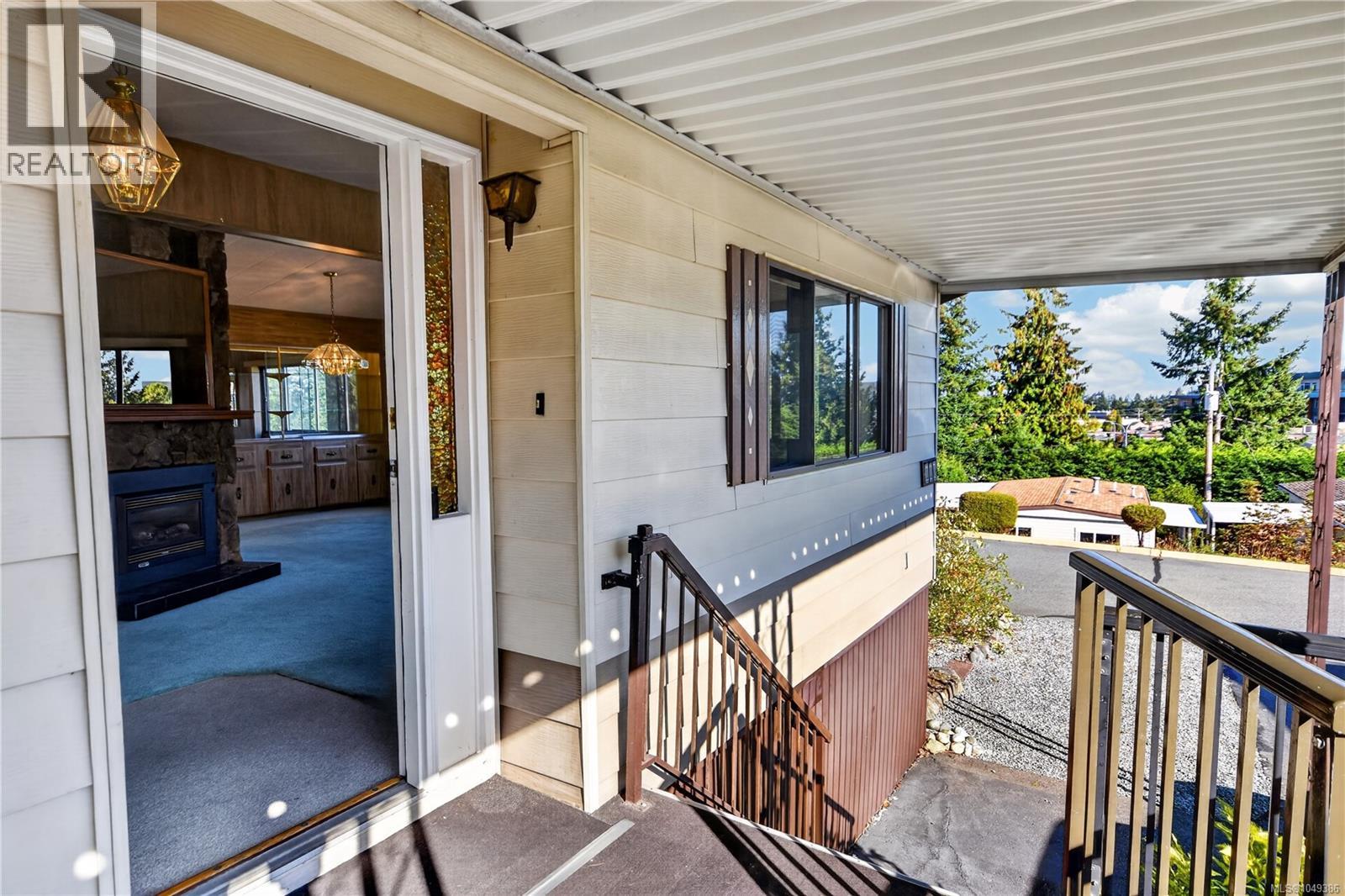 #110 6325 Metral Drive, Nanaimo, British Columbia, V9T6P9, Nanaimo, British Columbia — photo 4 of 5
