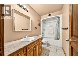 1322 11th Avenue, Fernie, BC V0B1M0 Photo 40