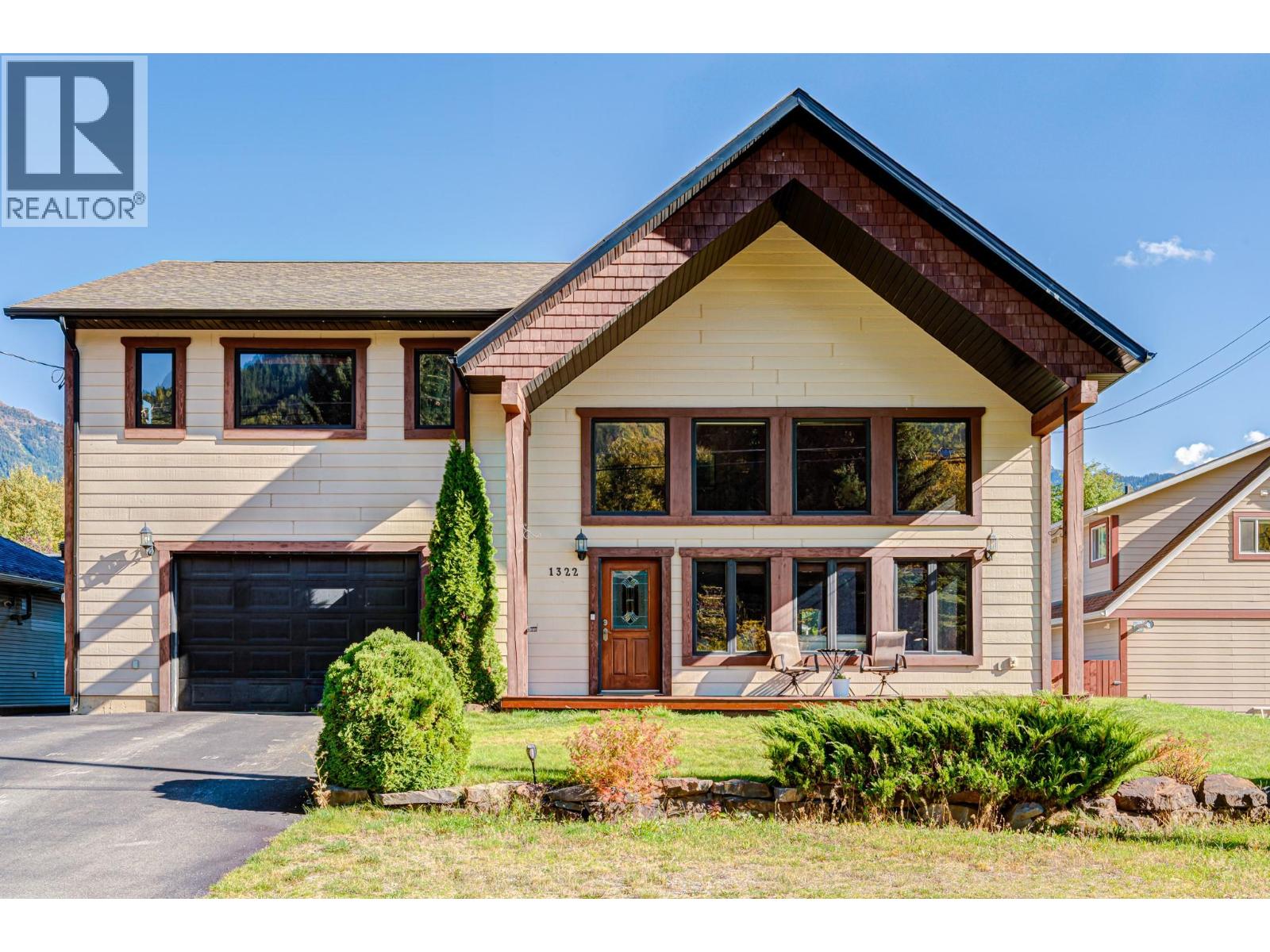 1322 11th Avenue - 72