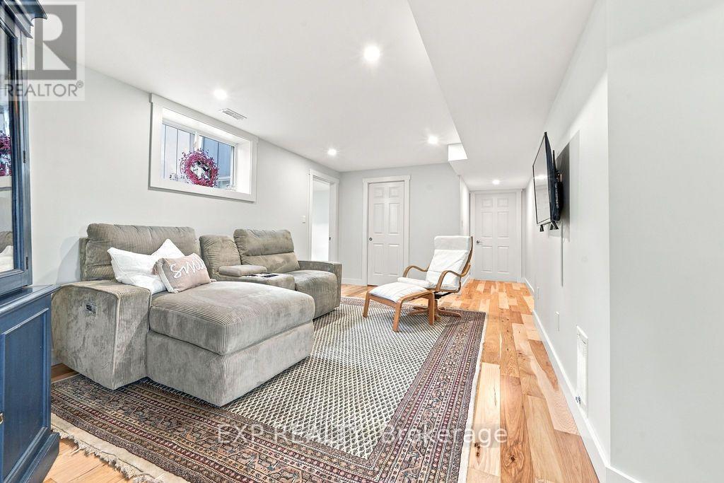 4 TUBMAN LANE - Image 36