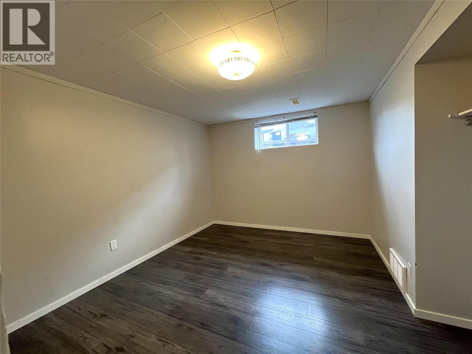 872 SELKIRK Avenue - 17