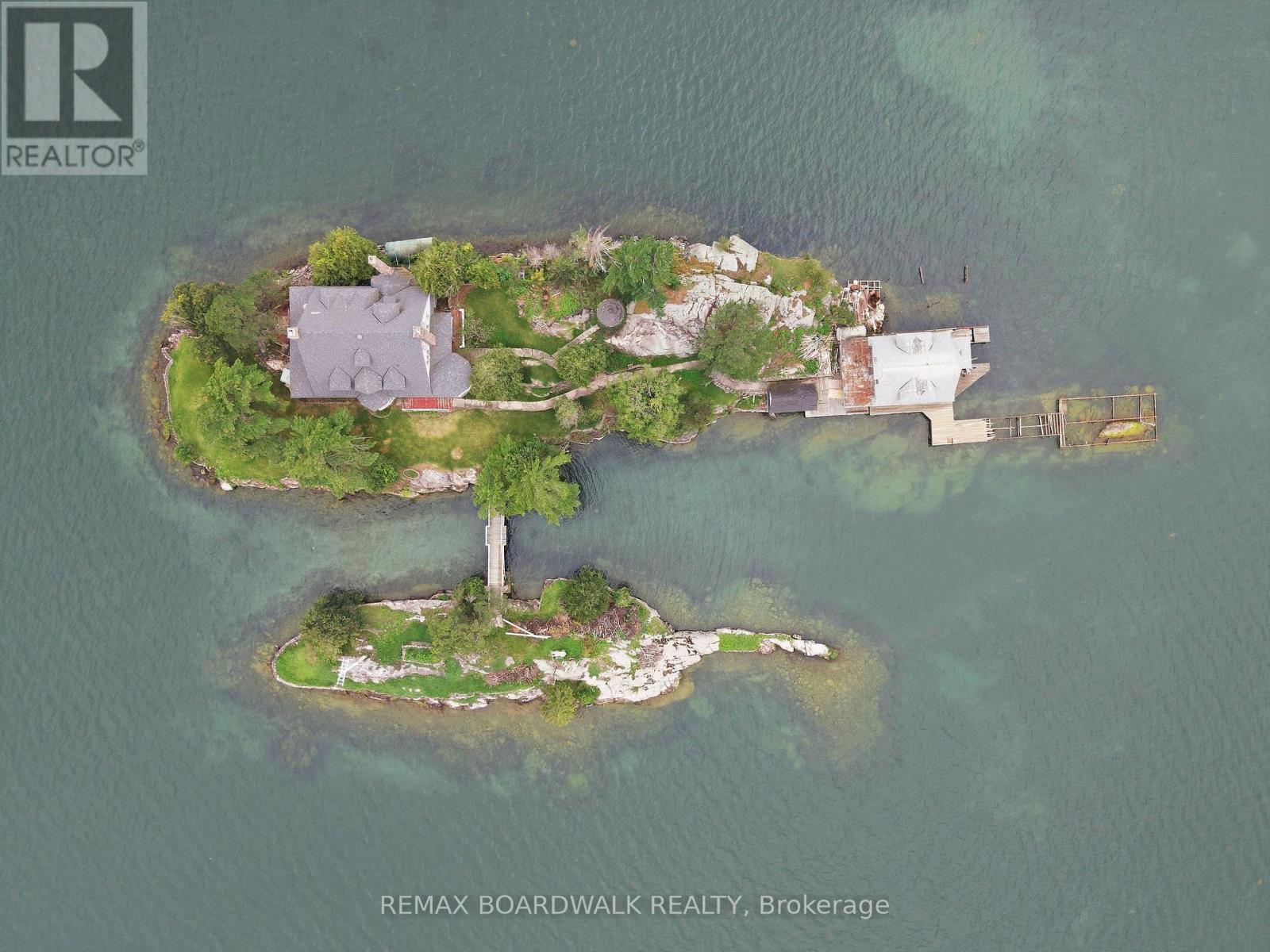 0 ZAVIKON ISLAND, Leeds and the Thousand Islands — photo 10