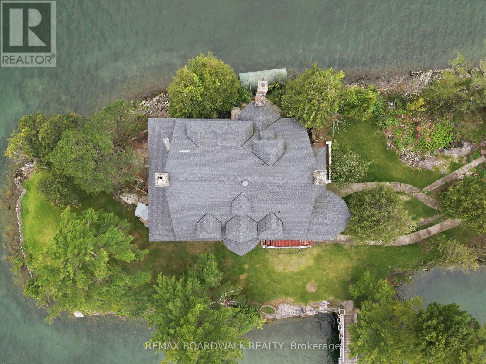 0 ZAVIKON ISLAND, Leeds and the Thousand Islands — photo 11