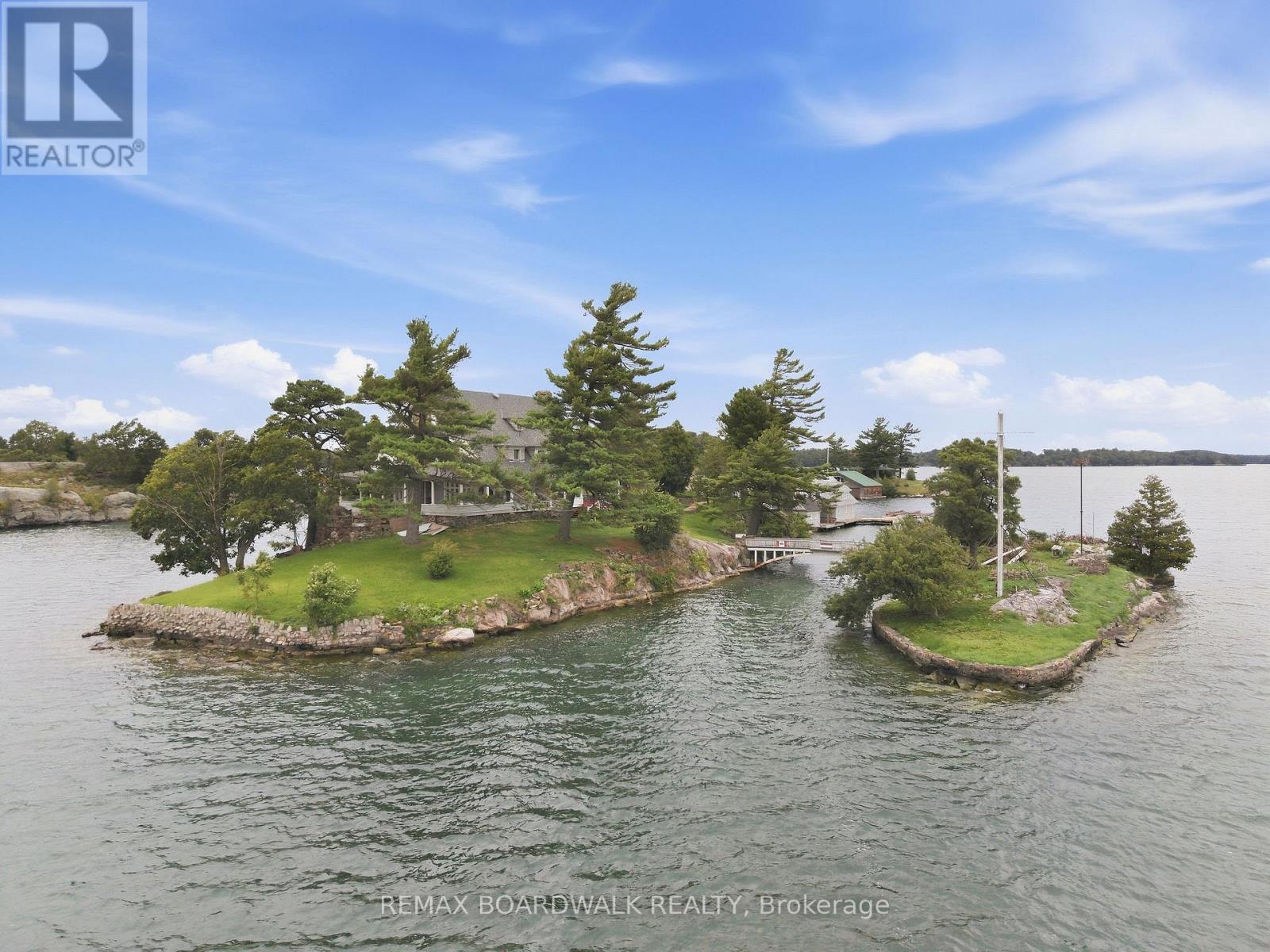0 ZAVIKON ISLAND, Leeds and the Thousand Islands — photo 2