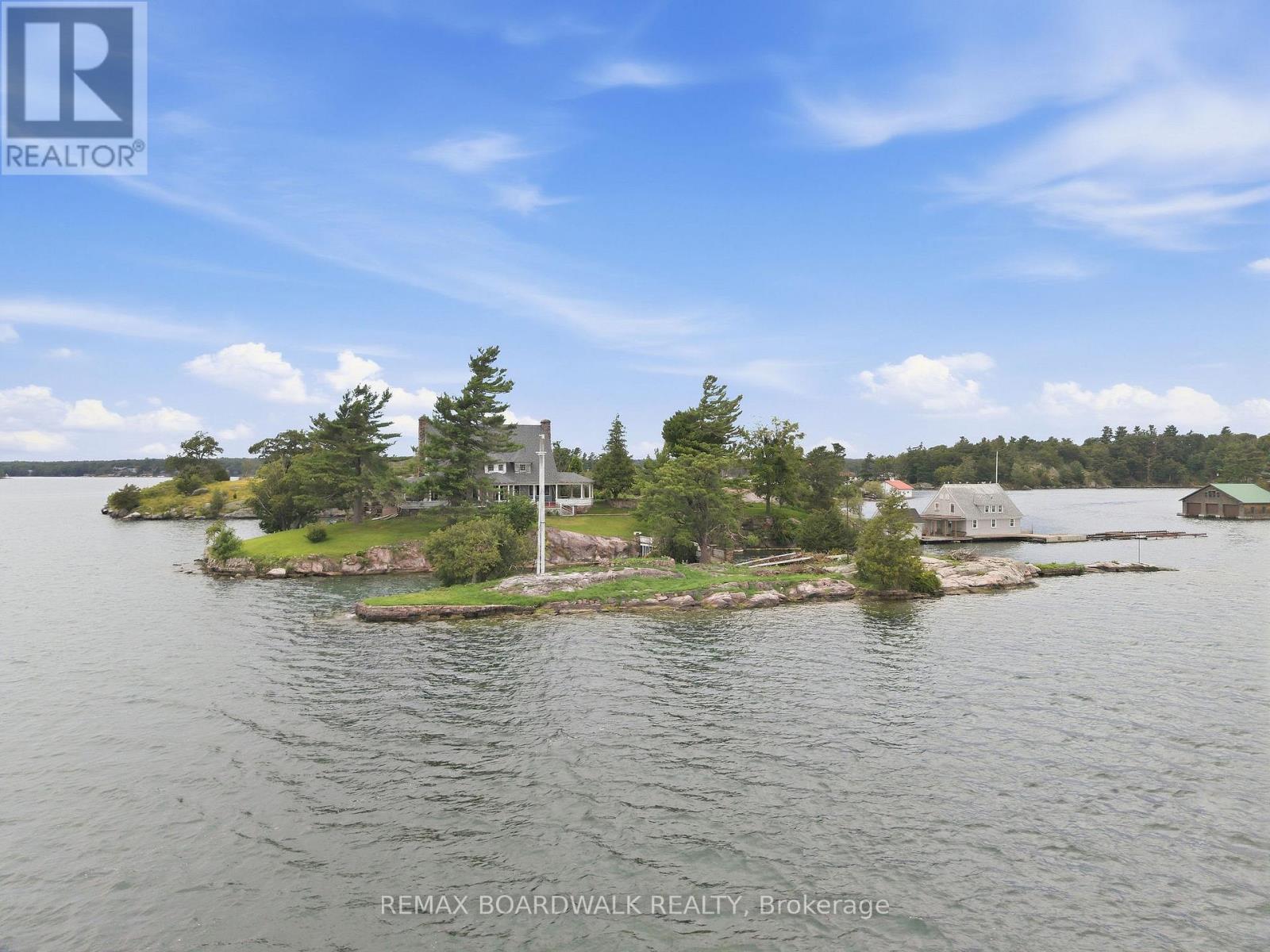 0 ZAVIKON ISLAND, Leeds and the Thousand Islands — photo 6