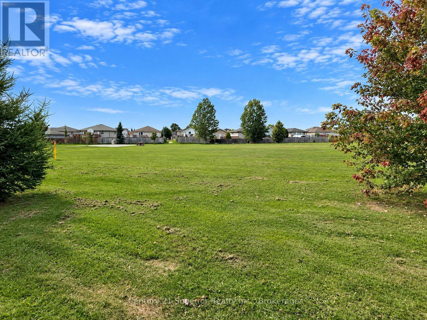 167 LYNX CRESCENT - Image 45