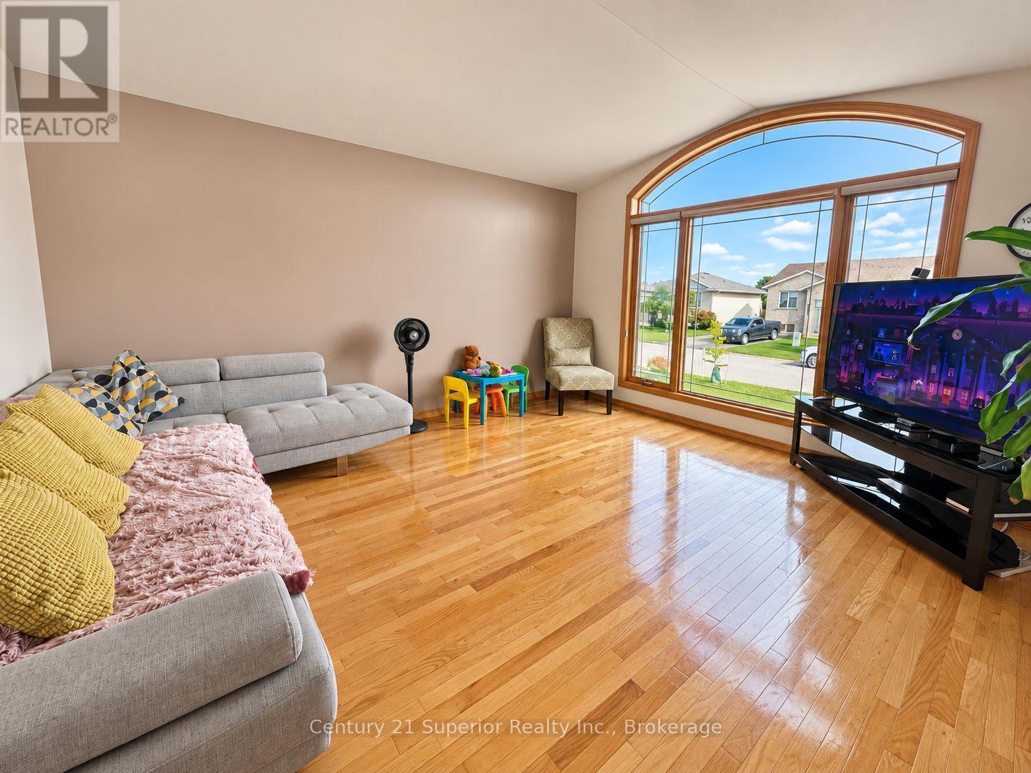 167 LYNX CRESCENT, Thunder Bay (Parkdale) — photo 5