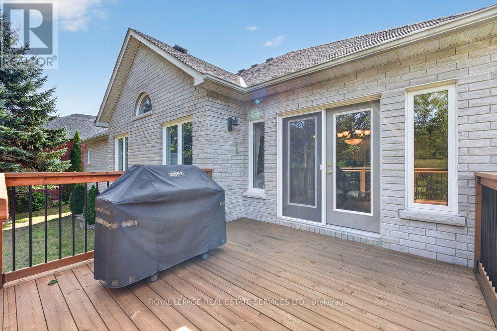 36 WORTHINGTON DRIVE - 42