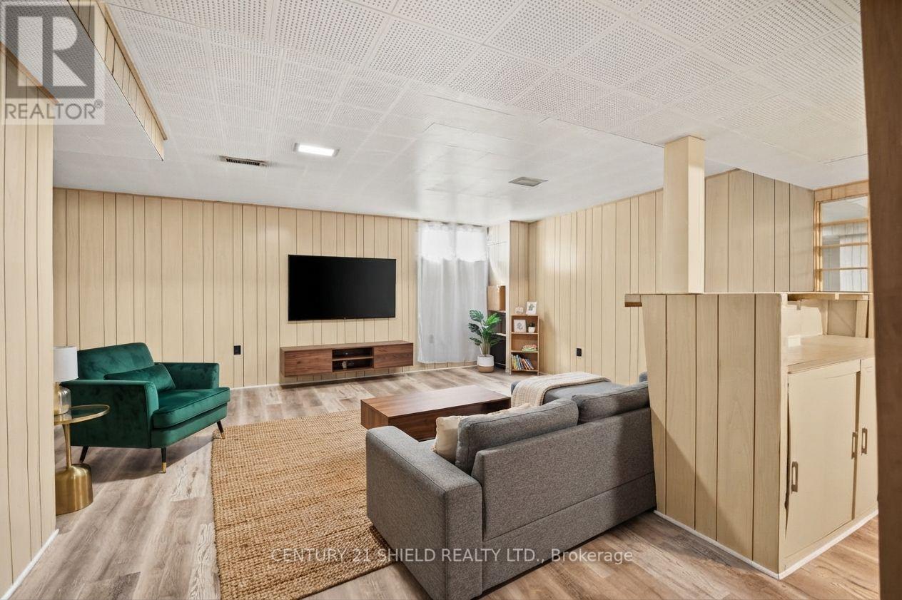 1303 LASCELLE AVENUE - Image 32