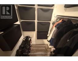 2210 - 33 Sheppard Avenue E, Toronto, ON M2N7K1 Photo 17