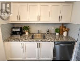 2210 - 33 Sheppard Avenue E, Toronto, ON M2N7K1 Photo 12