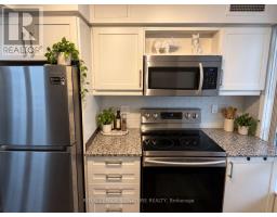2210 - 33 Sheppard Avenue E, Toronto, ON M2N7K1 Photo 7