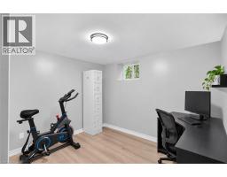 40 Clarendon Avenue, Hamilton, ON L9A3A1 Photo 35