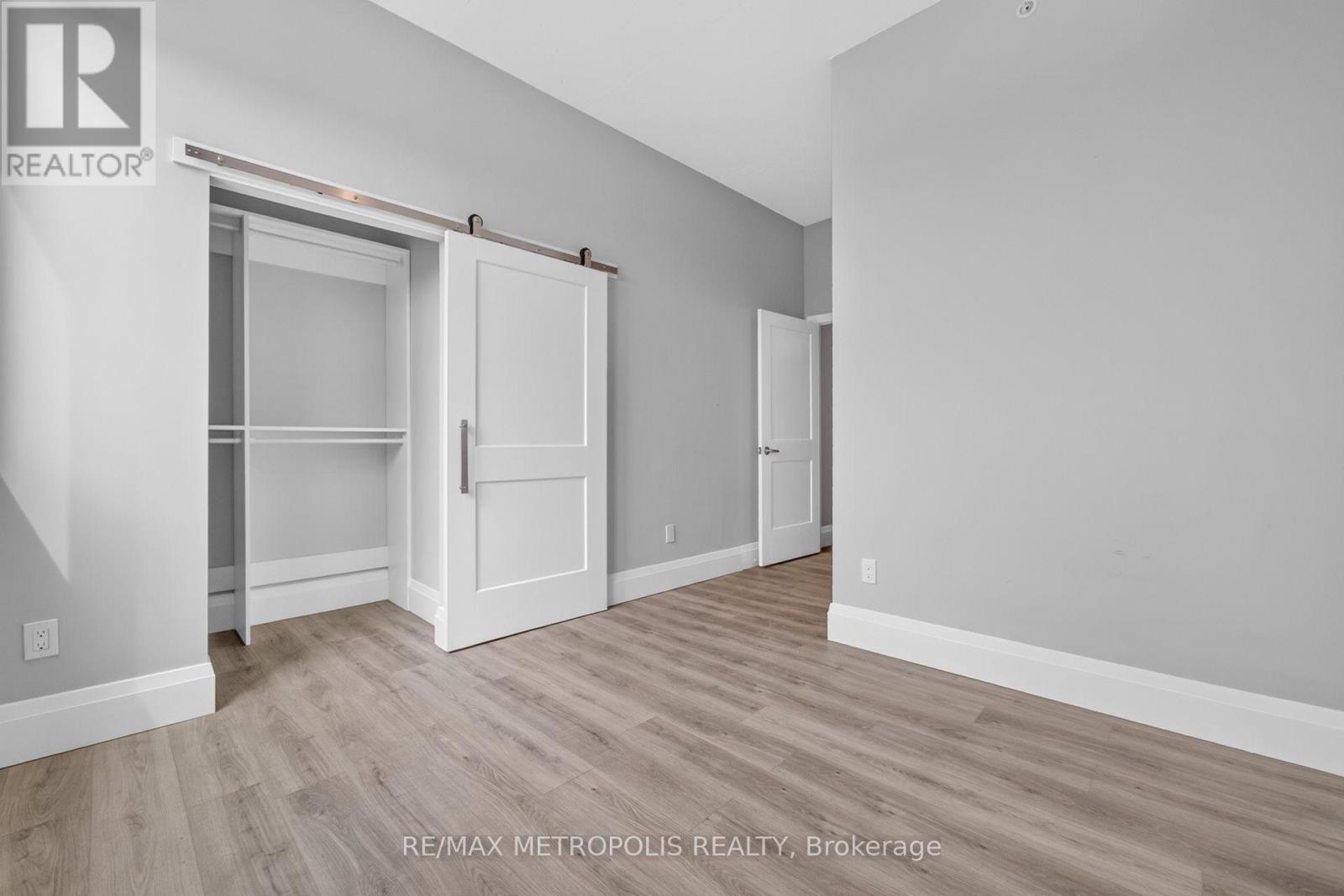 108 Garment Street — photo 28