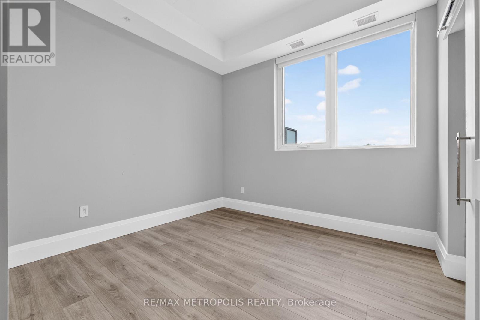 108 Garment Street — photo 26