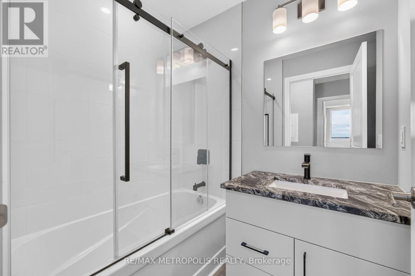 108 Garment Street — photo 34