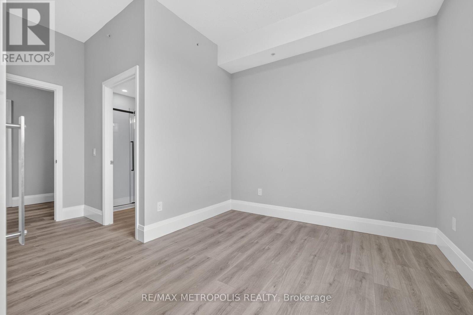 108 Garment Street — photo 27