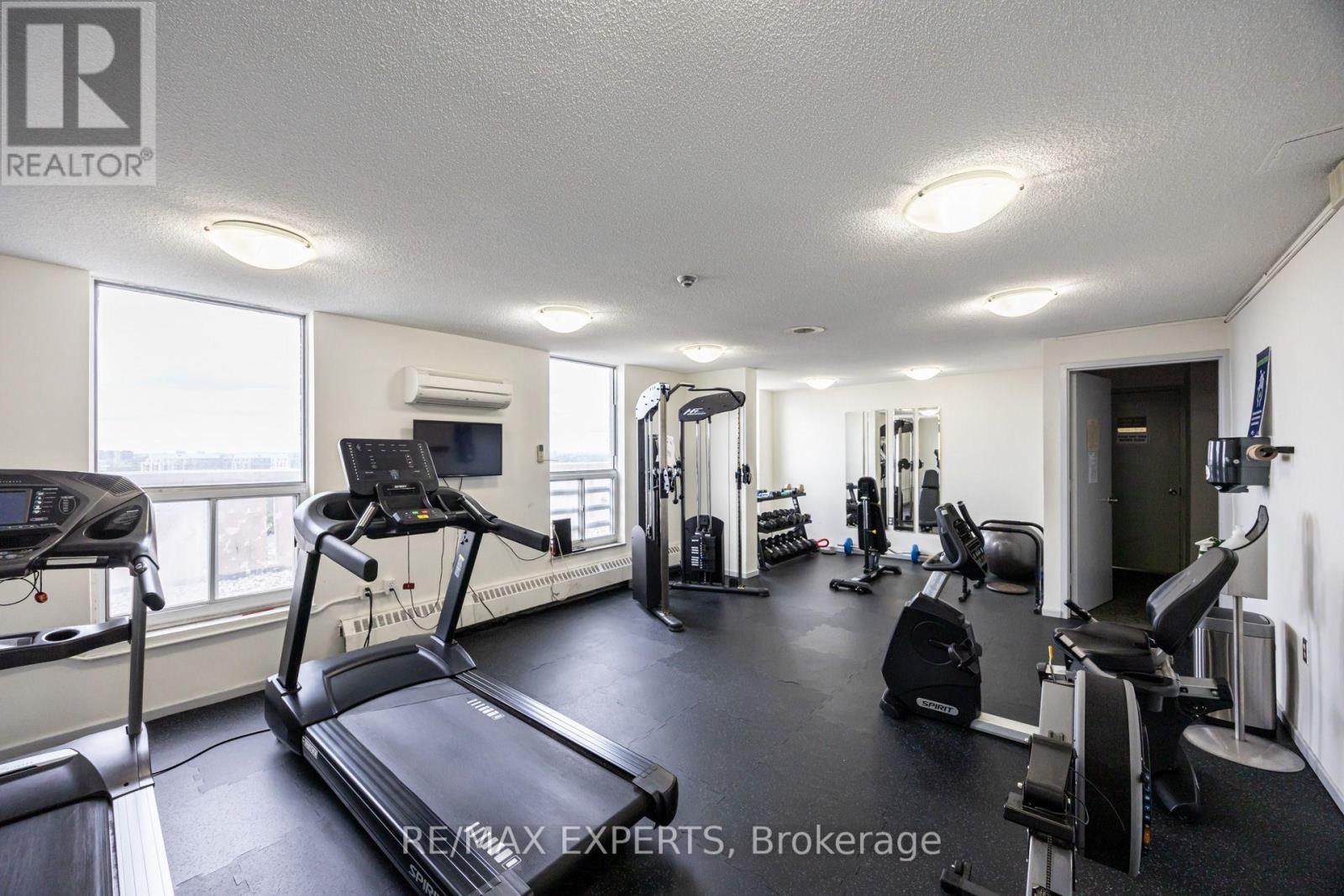 #1104 130 NEPTUNE DRIVE - 31