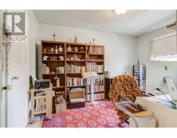 631 Lauder Avenue, Toronto, ON M6E3J8 Photo 12