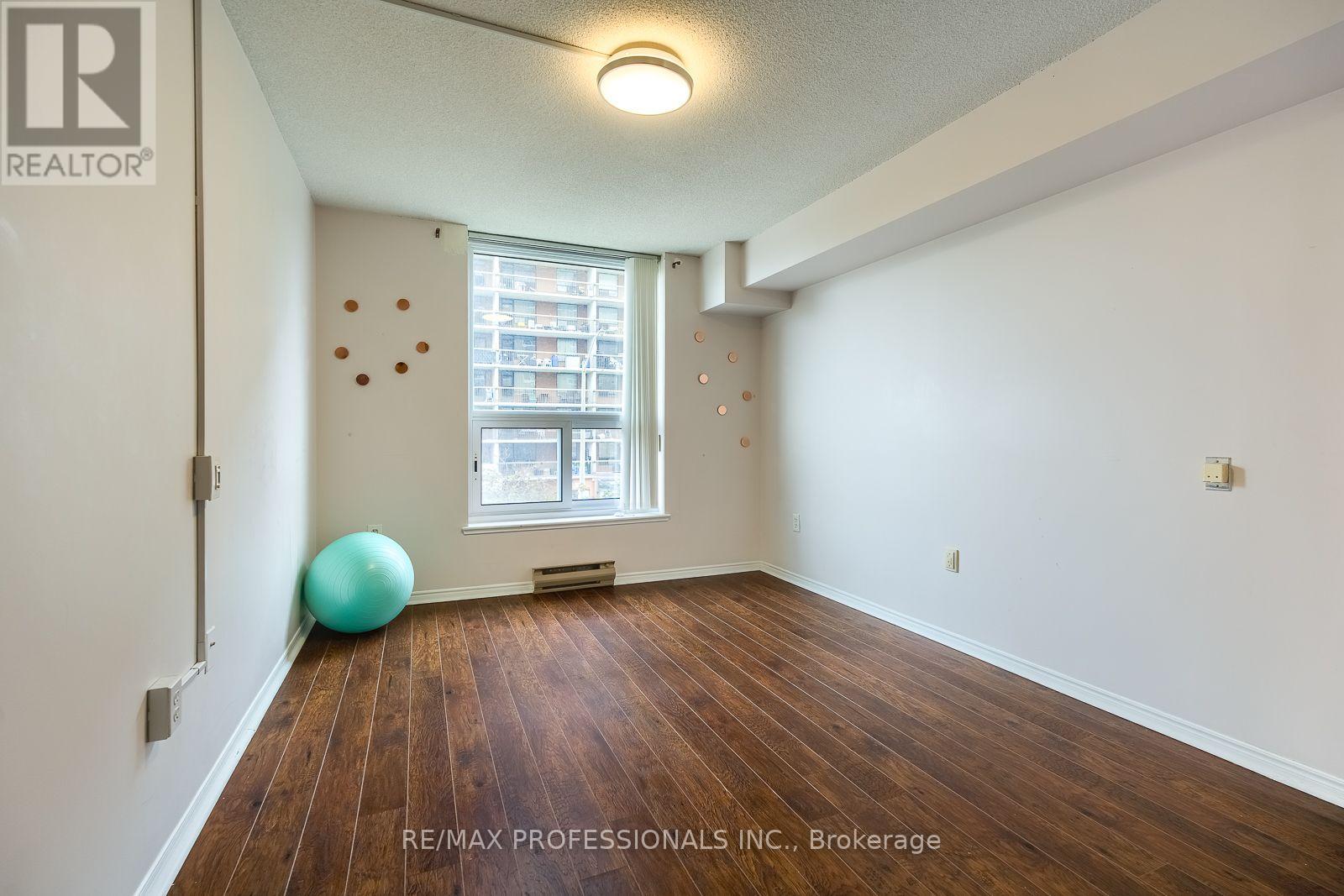 207 - 11 THORNCLIFFE PK DRIVE, Toronto (Thorncliffe Park) — photo 11