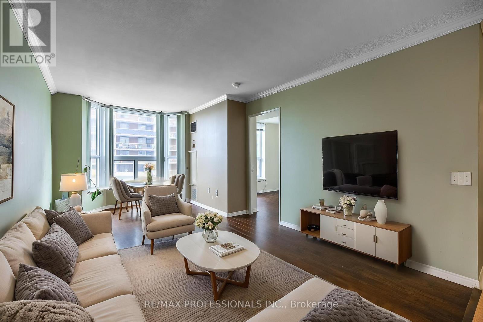207 - 11 THORNCLIFFE PK DRIVE, Toronto (Thorncliffe Park) — photo 2