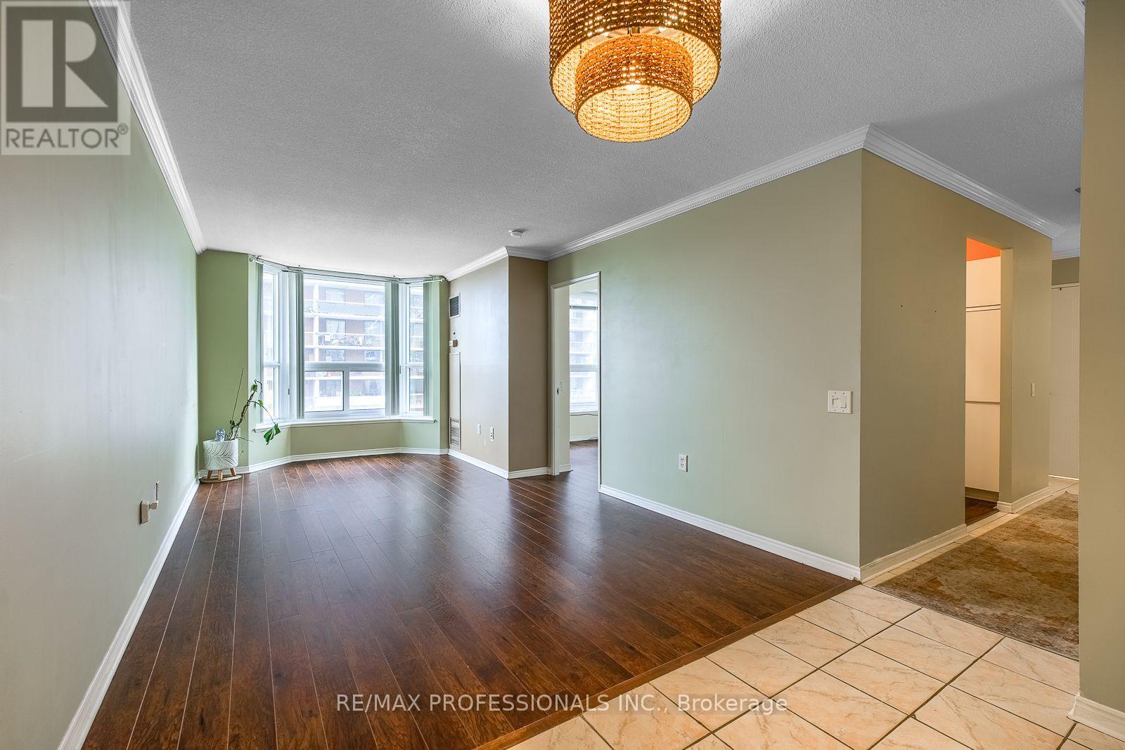 207 - 11 THORNCLIFFE PK DRIVE, Toronto (Thorncliffe Park) — photo 3